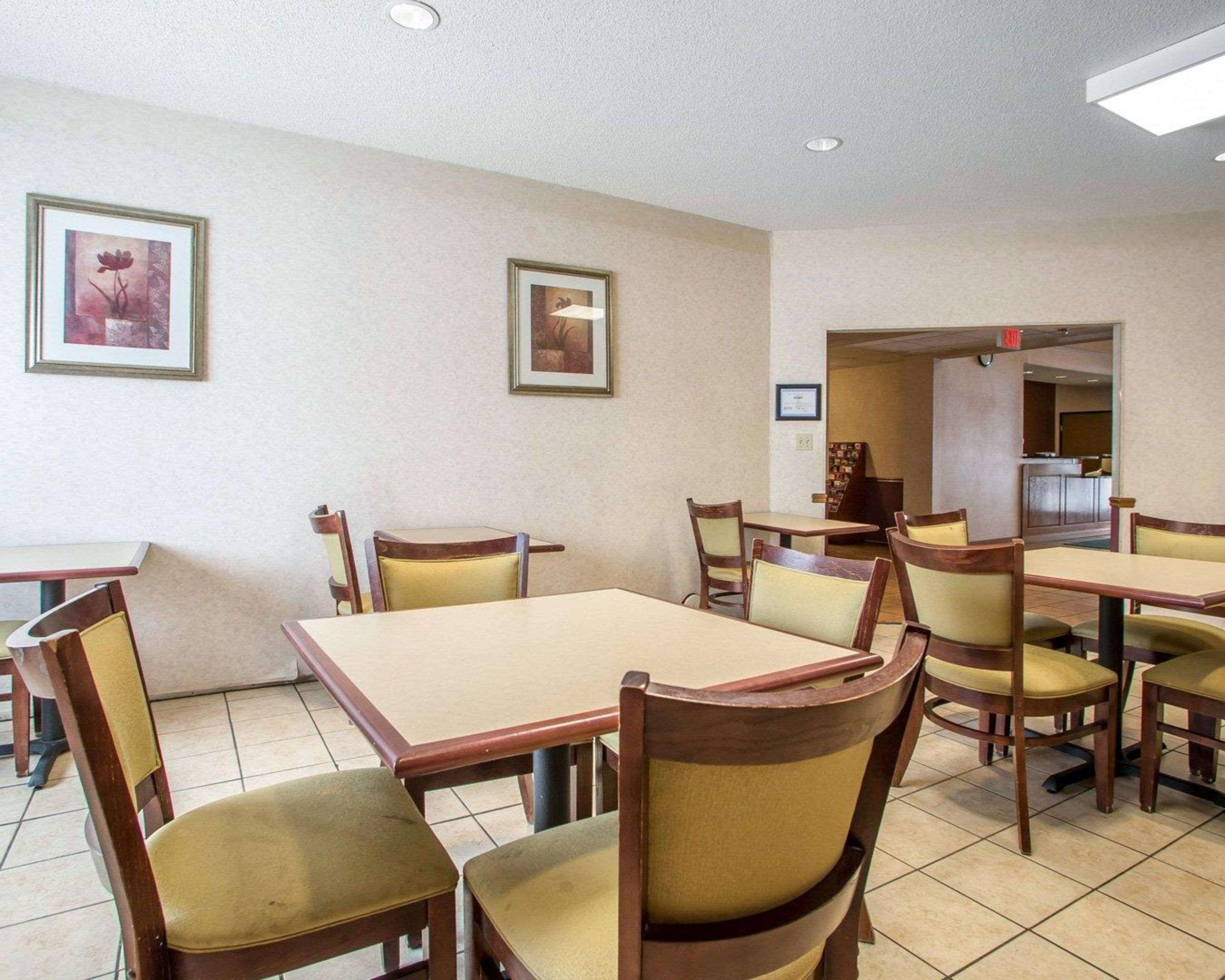Quality Inn Merrillville Exterior photo