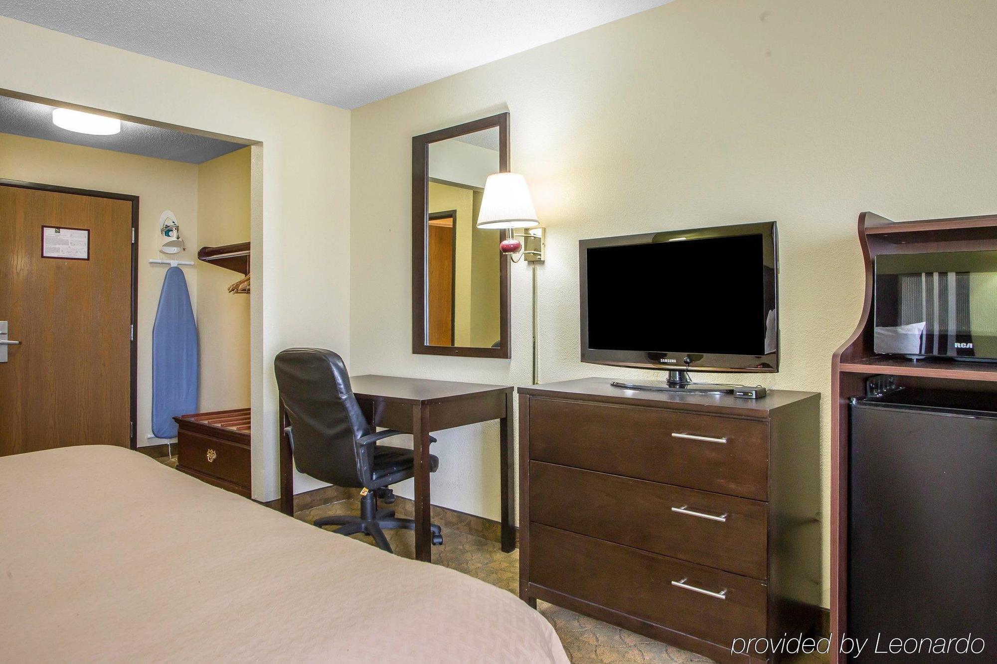 Quality Inn Merrillville Exterior photo