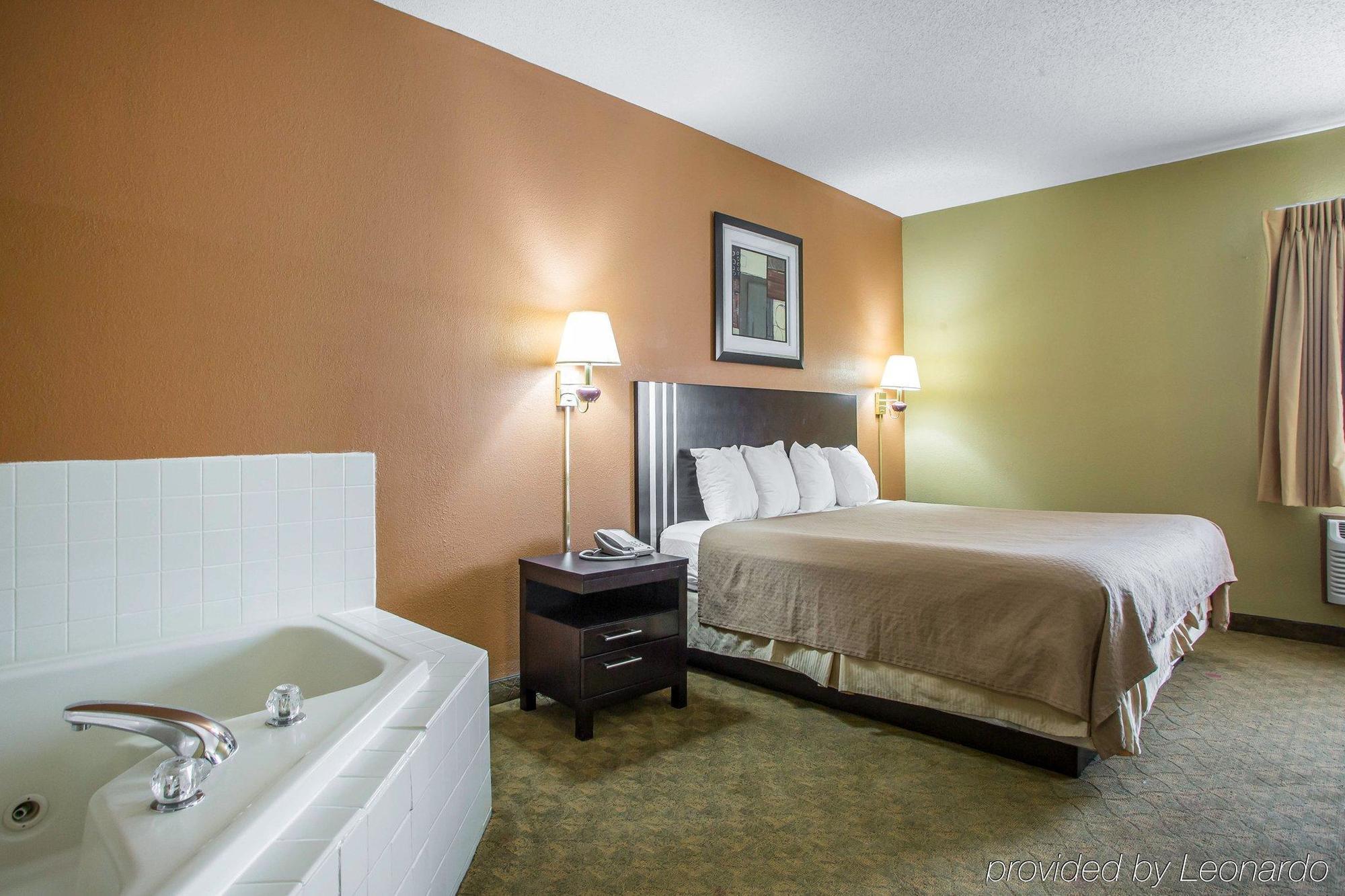 Quality Inn Merrillville Exterior photo